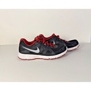 Nike Revolution 2 Men' Size 6.5 /Women Size 8 Black White University Red